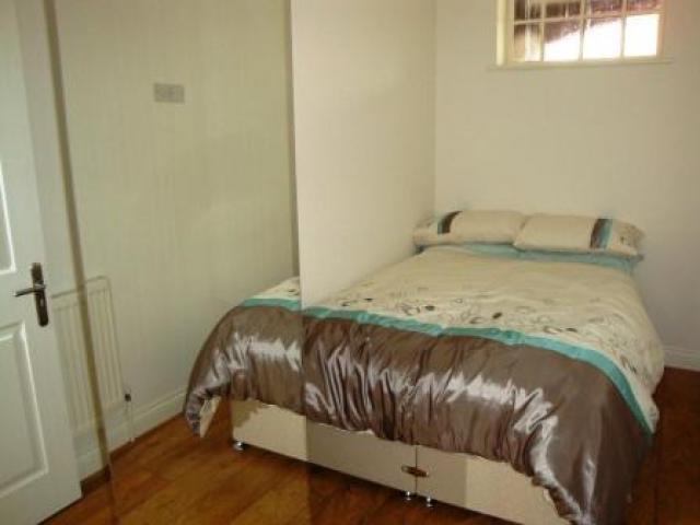 			1 Bedroom, 1 bath, 1 reception Flat			 Mortimer Crescent, MAIDA VALE/KILBURN PARK